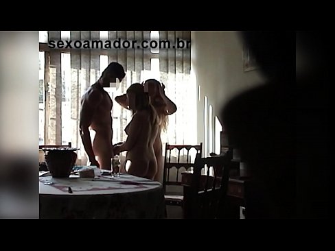 ❤️ Seks arkadaşlar dev bir adam ve onunla bir üçlü davet Porno bizde ❤