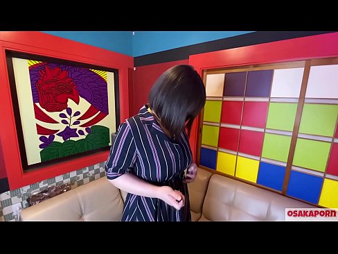 ❤️ Büyük memeli Japon tatlı seks oyuncaklarıyla mastürbasyon yapıyor ve orgazm oluyor. Bir röportajda kahrolası deneyiminden bahsediyor. İri göğüsler ve yüksek sesle inleyen tüylü amcık. Osakaporn Porno bizde ❤