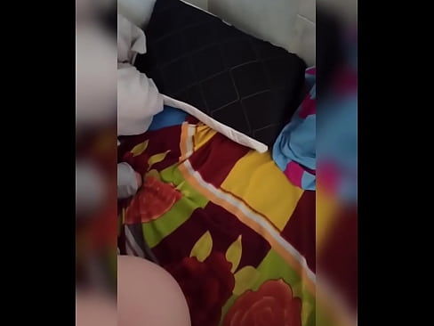 ❤️ Ev arkadaşım kocası tatile gittiği için evde yalnız kalıyor ve ben onu becerme ve kıçını sütle doldurma fırsatını alıyorum Porno bizde ❤